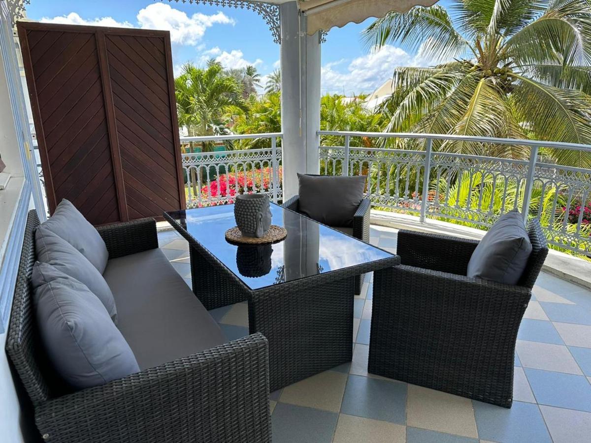 Grand Studio Zen Idealement Situe A Saint-Francois Avec Piscine Et Terrasse Buitenkant foto